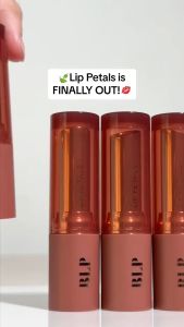 BLP Lip Petals | Lipstik Glossy Efek Berkilau Tidak Lengket Pigmented Warna Intens Finish Gloss