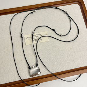 Long Metal Necklace Elegant Black Rope Personality Bloggers Perfume Bottle Design Sweater Chain Fashion Jewelry Accessory