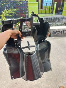 leghsil tengah vario 160 karbon