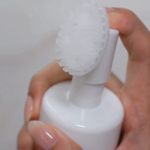 est.lab (Brush) ActivCalm Hydrating Cleansing Mousse with Deep Cleansing Brush Head 120ml