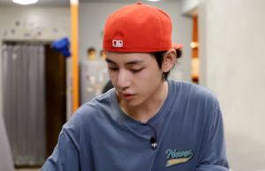 kaos t shirt baju kim taehyung v bts seojins kitchen