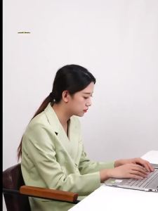 頸托防低頭護頸 夏季透氣 可調節成人頸椎脖子 防前傾擡高神器  Neck Support Anti-Bow Neck Support Summer Breathable Household Adjustable Cervical Spine Neck Anti-脖子矫正器。。。