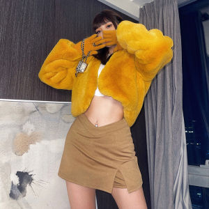แจ็คเก็ตขนสัตว์สีส้ม ChiclyNana เสื้อคลุมหนังสัตว์สีส้มแบบสวมหัว ทรงสั้น ปกขนสัตว์ แขนยาว คอวี ทรงหลวม ทรงสตรีท
