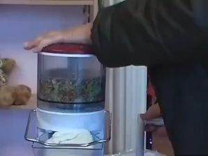 Zuranus เครื่องห่อเกี๊ยว บรรจุไส้เกี๊ยว มือหมุน กึ่งอัตโนมัติ ฟรี กล้องส่องพร้อม