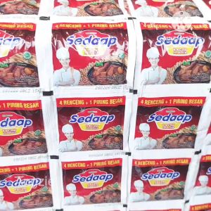 Kecap manis Sedaap kemasan 2 renceng isi 24 sachet eceran 500