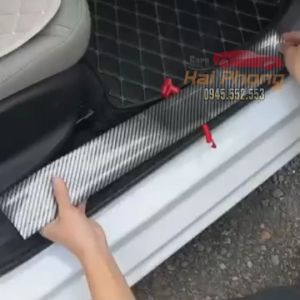 Miếng dán chống xước mạ cacbon cao cấp - Nẹp cacbon dán chống xước nhiều vị trí trên ô tô