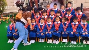 (Ready Stock) Kid Bachelor Gown Cap Children Graduate Academic Uniform Student Cosplay Costume Performance Graduation Robe 儿童博士服幼儿园