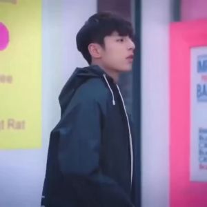 Áo Mưa Măng Tô Dáng Dài Phong Cách Hàn Quốc – In Chữ Sau Lưng “Dear Cab Driver” Chống Ướt Toàn Thân