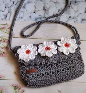 Tas Rajut slingbag Zayla