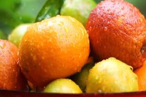 Royale Grocer Fresh Valencia Orange - 1pc/5pcs per pack Oren 水橙