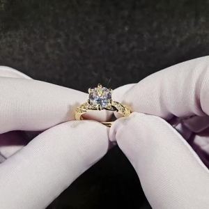 Nhẫn Cưới Màu Vàng Sang Trọng Dành Cho Nữ Của Huitan Với Đá Cubic Zirconia Lấp Lánh - Trang Sức Thời Trang Cầu Hôn Đính Hôn Dành Cho Người Yêu