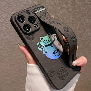 Crashstar Laser Đầy Màu Sắc con mèo may mắn Da Chống Sốc vỏ điện thoại Với dây đeo cổ tay cho Iphone 15 14 Pro Max Cộng Với 13 12 11 Pro Max Thời Trang Ốp điện thoại Bìa Với Ống Kính bọc hoàn toàn Máy Ảnh Bảo Vệ