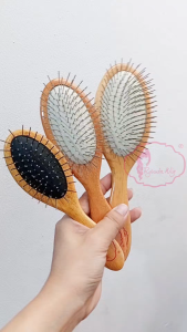 Ryuuta Wig Brush Sisir Kawat Oval Wire Brush Wooden Handle Gagang Kayu