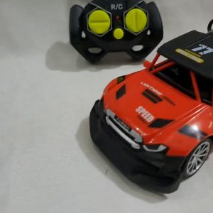 SALE [Premium] Mobil Balap Remote Control - Semprotan Asap - Lampu - Mobil Anak Chargeable SNI