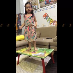 Bàn học sinh gấp gọn Qui Phúc Bàn học ngồi bệt chân nhựa 50x70 40x60