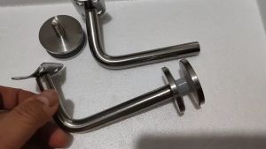 Bracket Handrail Kaca & Stainless: Pemilihan dan Instalasi