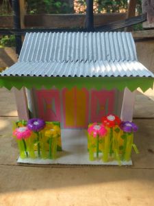 prakarya/kerajinan rumah kardus betawi