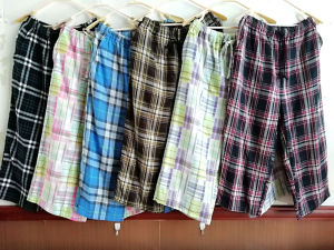 Mens and Womens Summer Capri Pajama Pants Thin Pure Cotton Gauze Loose Gingham Couple over the Knee Home Pants Plus Size Can Be Outwear