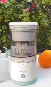 Máy vắt cam  ép trái cây nguyên trái Máy vắt cam  ép trái cây nguyên trái sử dụng sạc USB tiện lợi. Máy vắt cam  ép trái cây nguyên trái ép được nhiều loại trái cây như dưa hấu nho cam chanh thanh long