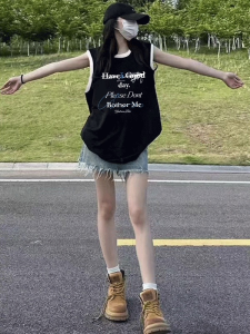 เสื้อกั๊กแขนกุดคอตตอนสีพื้นพิมพ์ลายตัวอักษรสไตล์สปอร์ตสำหรับฤดูร้อน ดีไซน์เก๋ไก๋ แขนยาว ความยาวปานกลาง สำหรับผู้หญิง