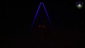 Đèn Laser Quét Tia 2 Cửa 7 Màu Công Suất 500MW Đánh Tia Chuẩn Cho Hiệu Ứng Rõ Đẹp Dùng Cho Phòng Bay