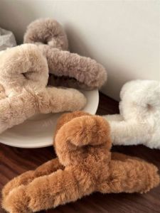 Large Size Plush Hairpin Hair Accessories Early Spring New Style Winding Wire Shark Clamp Bun Headwear Back of Head Hair Clip