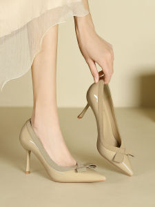 รองเท้าส้นสูงหัวแหลมแบบผูกโบว์ผูกเชือกสำหรับผู้หญิง พื้นหนา ส้นสูง 8 ซม. รองเท้าหนังนิ่ม ทรงหัวแหลม ส้นสูง ฤดูใบไม้ผลิและฤดูใบไม้ร่วง