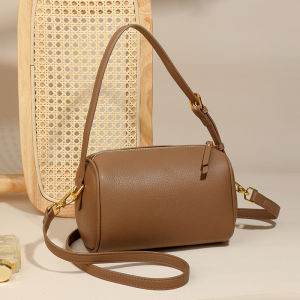 Niche Design Womens Bag 2025 New High Quality Boston Pillow Bag Simple Shoulder Crossbody Underarm Bag Fashionable Trendy Pure Color