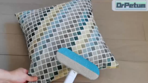 แปรงขนสัตว์ 3 in 1 สำหรับแมวและสุนัข กำจัดขนได้หมดจด พร้อมฟังก์ชันทำความสะอาดหน้าต่าง PE0011