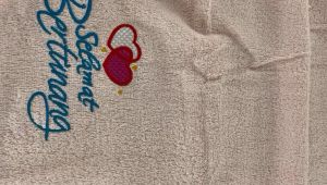 Tuala SELAMAT BERTUNANG /Tuala Mandi / 100 % Cotton/ Officially Married  / Murah ( In Sha Allah )