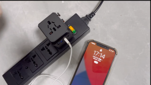 US / EU / AU / UK / Universal Travel Adaptor Colokan Listrik Adaptor Internasional All In One