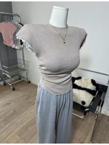 เสื้อสเวตเตอร์ถักคอตั้งทรงเข้ารูปแขนสั้นผ้าลูกไม้สไตล์หวานสำหรับฤดูใบไม้ผลิและฤดูร้อน เสื้อชั้นในสตรี