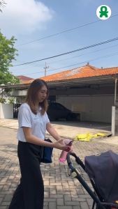 Wadah Tempat Menyimpan Minuman & Ponsel: BABYGO INC