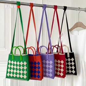 MERMAI Rhombic Lattice Knit Handbag High-capacity Knit Knot Wrist Bag Reusable Contrasting Colors Phone Bag Women