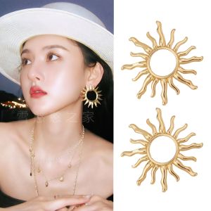 Gold Sunflower Earrings Holiday Travel Jewelry Womens Fashion Accessories Freshly Released Brand New Condition Ear Decor