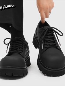 รองเท้าบูทแฟชั่น (Size 38-44)  ผู้ชาย หนังด้าน สีดำ แบบเชือกผูก ใส่สบายๆแมทซ์กับทุกลุค สไตล์วินเทจญี่ปุ่น