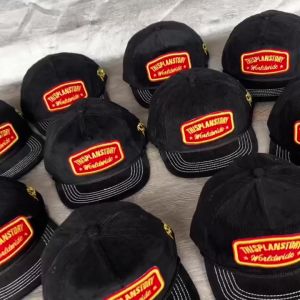 Topi Ropehat Corduroy Hitam: Pilihan Tepat untuk Pria