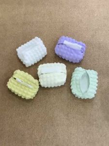BUYNOW 1PC Soft Tissue Box Cover for Bathroom Vanity Decor Storage Holder for Napkin Dispenser Bubble Grid Fabric Tissue Box