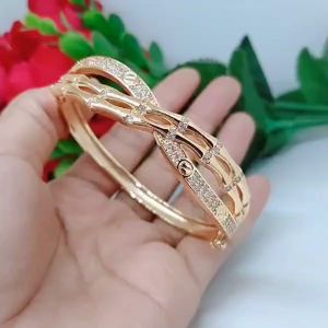 Gelang Tangan Bangle Wanita Titanium Xuping: Desain Unik & Anti Karat