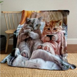 VIKAMA Cat-Print Flannel Blanket Soft and Skin-Friendly Living Room Sofa Nap Throw Warm Autumn/Winter Office Rest Blanket