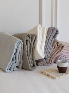 ผ้าปูที่นอนสีพื้น เรียบง่าย สไตล์ แบบสองชั้น ขนาด ผ้าฝ้าย ฟุต ผืนเดียว ใช้ได้ทุกฤดู พร้อมผ้าคลุมกันเปื้อนที่นอน ขนาด 18 เมตร