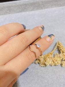Cincin titan gelombang mata wanita isi 2