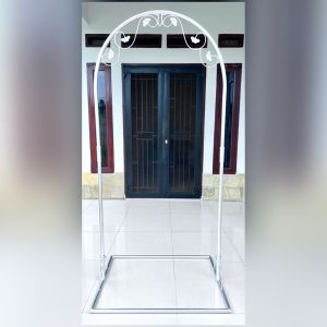 Tiang ayunan bayi tanpa roda