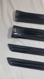 Ốp bậc chân trong ngoài xe Vinfast VF3 Mẫu CACBON cao cấpchống trầy xước cho xe hiệu quả