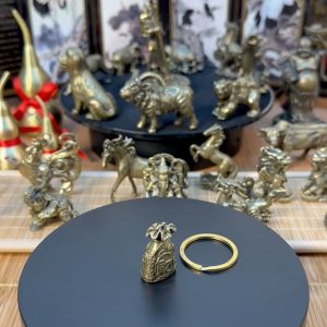 Tượng Nhỏ Phong Thủy Bằng Đồng Kiểu Dáng Túi Tiền Chữ Tài (Kích Thước: 2.6 x 1.8cm)