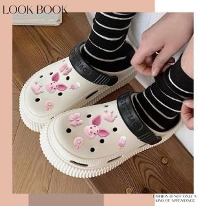 QJshop ครบมาก รองเท้าแตะหัวโตแฟชั่น ดีไซน์สวยทรงใหม่ไม่ซ้ำใคร ใส่สบายด้วยพื้นยางที่นิ่มสีสันสวยน่ารัก มี3สีให้เลือกเป็นสีใหม่ของทางร้าน แถมฟรีตัวการ์ตูนติดลายหมูไปให้ 1 ชุด