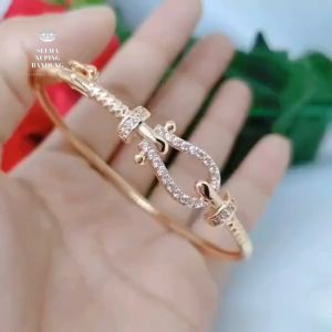 Gelang Tangan Bangle Wanita Titanium Xuping Perhiasan Aksesoris Fashion Lapis Emas Anti Karat R2-8FF