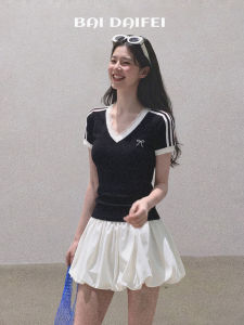 BAIDAIFEI | V-neck Lace Splice Short Sleeve Sports Top Slim Fit