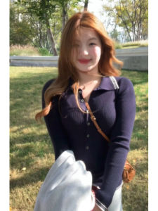 YUEZHONGWEI | เสื้อเชิ้ตคอโปโลแขนยาวถักสำหรับผู้หญิง เสื้อชั้นในทรงสลิมฟิตสไตล์เกาหลี ฤดูใบไม้ร่วง/ฤดูหนาว เสื้อชั้นในแบบสวมหัว