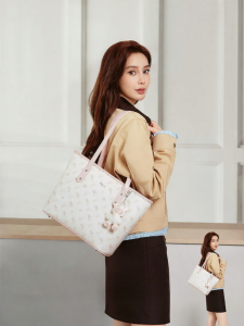 Pegasus Design Tote Bag Large Capacity